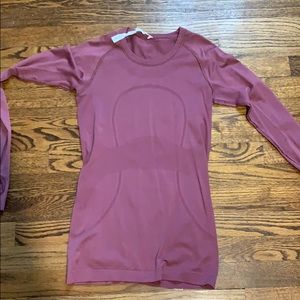 pink lululemon long sleeve